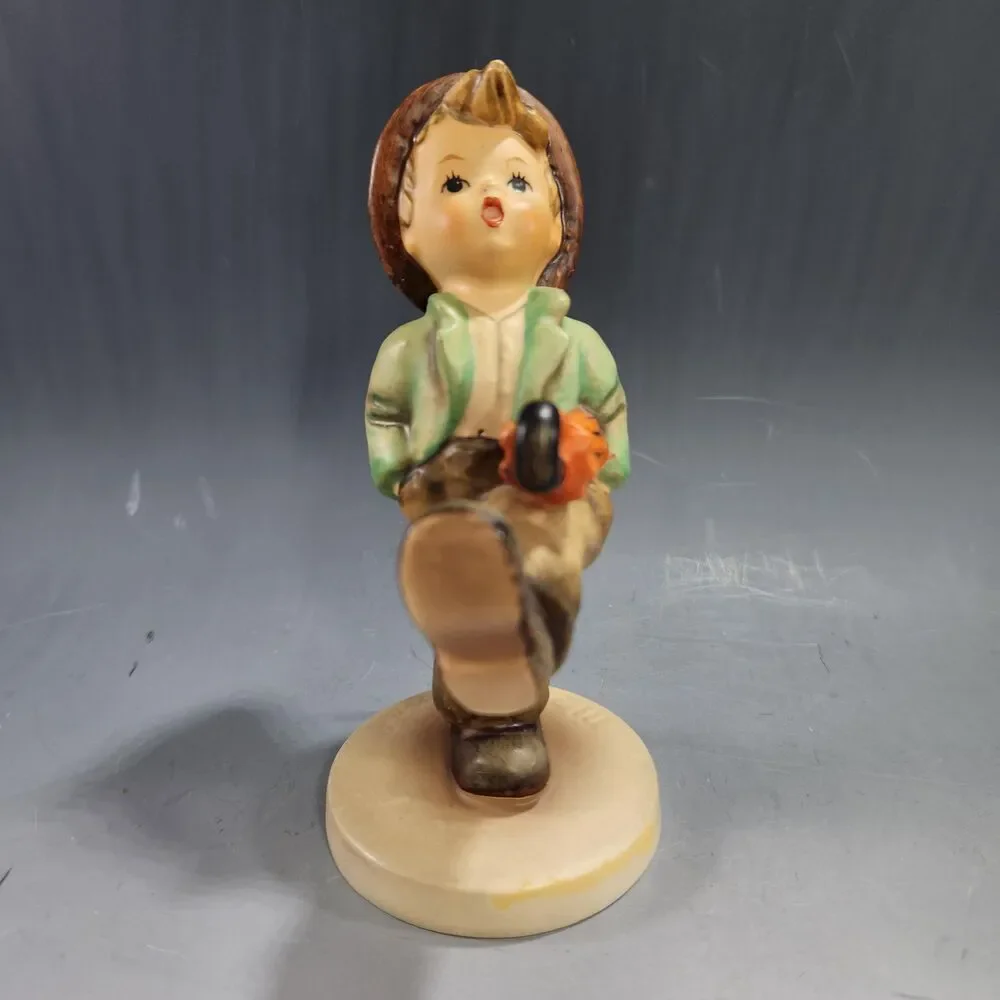 Set 3 Hummel Figurines #128 The Baker #95 Brother #109 Happy Traveler Goebel